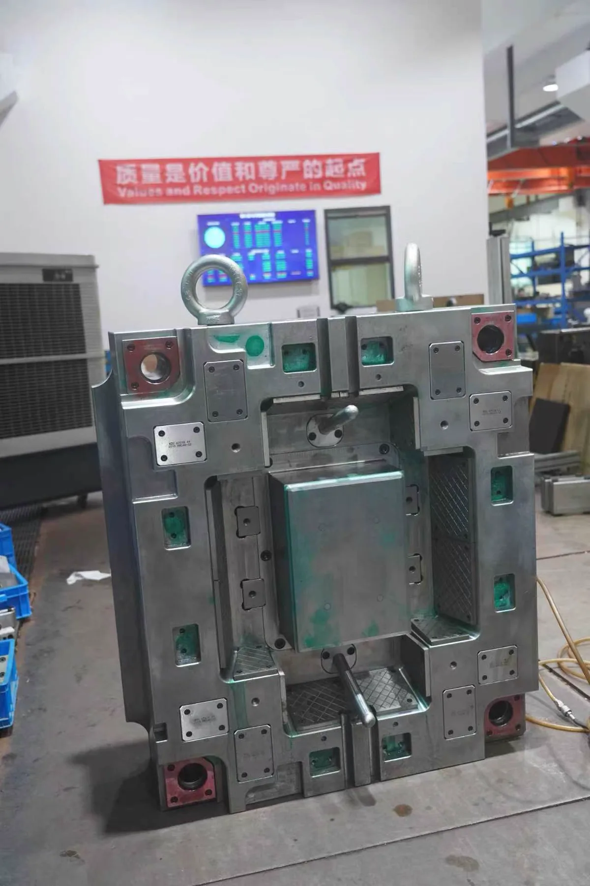 Hot runner mold system
